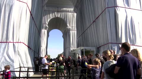 'Scream for freedom': Arc de Triomphe gets wrapped up
