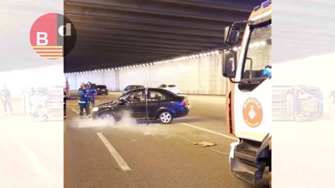 Aparatoso accidente en el túnel del Nus de la Trinitat