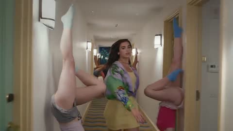 Dua Lipa - New Rules ( Official Music Video )