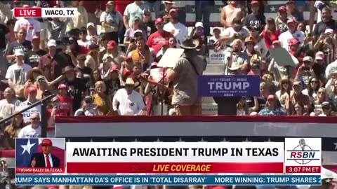 Ted Nugent Sends Strong Message to Washington Establishment at Trump Waco Rally