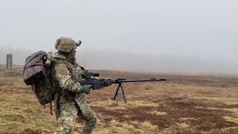 Russians in Ukraine playing around / Gear
