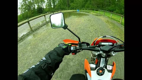 KTM EXC 500 Horse track pirating.