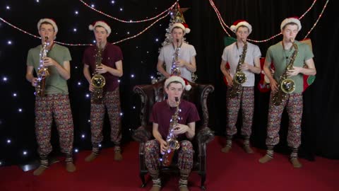 Incredible one-man saxophone arrangement of 'Santa Claus Is Coming To Town'
