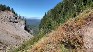 Oregon – Mount Hood – Hiking up a Mountain – 4K