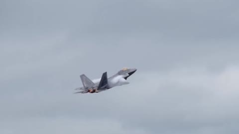 Deafening F22 Takeoff. How Loud Could Pure Excitement Possibly Be?