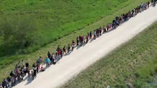 Hundreds Of Illegal Immigrants Pour Into Texas In Shocking Video