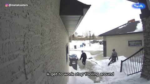 Young entrepreneurs get excited about _rich people_ paying them to shovel snow in adorable moment