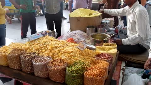 Bhelpuri - popular indian street food