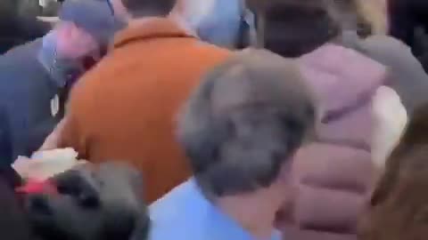 Pro-Palestinian protester gets beat down after disrupting Greg Abbott’s visit to Lucas, Texas