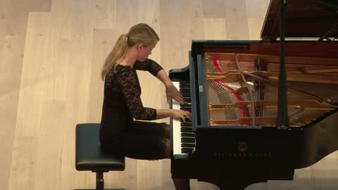 Debussy: La fille aux cheveux de lin, Katharina Treutler I piano