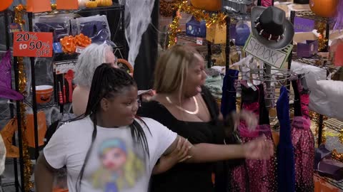 Marlon Wayans Pranks Halloween Store Customers The Curse of Bridge Hollow Netflix