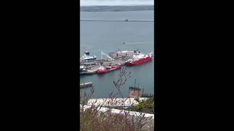 Barge prepared to house 500 male migrants in UK harbor