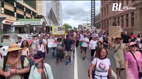 MASIVAS PROTESTAS ANTI-CONFINAMIENTO recorren el MUNDO ¡NO MÁS DICTADURA SANITARIA!