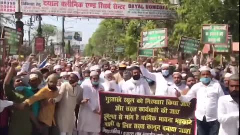Muslims Protest in Uttar Pradesh, India against Yati Narsinghanand Saraswati
