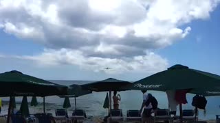 Plane landing St Martin