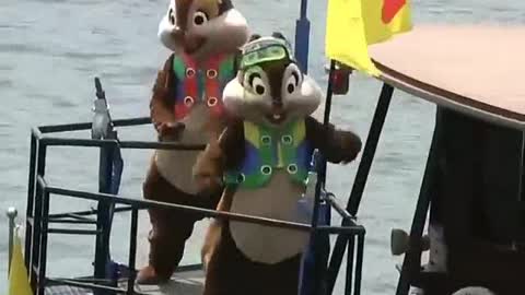 Sailing Chipmunks Boat Show In Nile