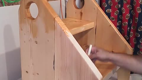 Building 2-step solid wood stepstool part 4
