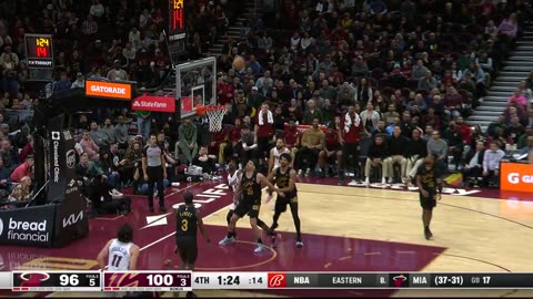 NBA - Terry Rozier 4-point play to tie the game with less than two minutes left! Heat-Cavs