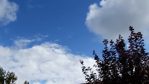 24.09.2022 Retour d'un ciel bleu avec de vrais nuages dans le 04