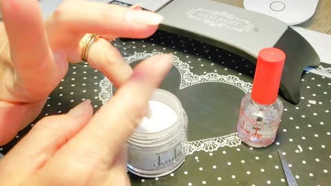 How to Fix a Broken Nail With a Coffee Filter