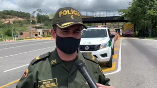 Video: Sancionan a conductor por transportar a venezolanos de forma riesgosa en Santander