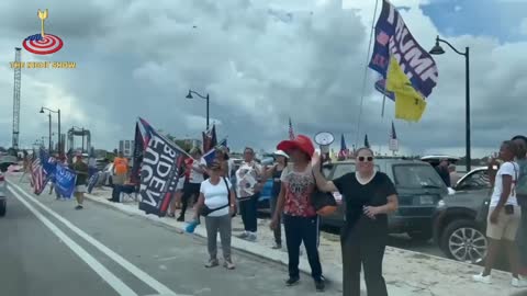 Trump supporters line up on the highway in FL showing support for Trump