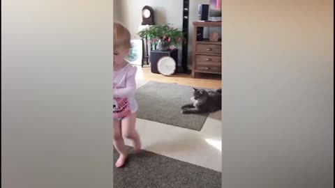 Baby Play with Lovely Cat