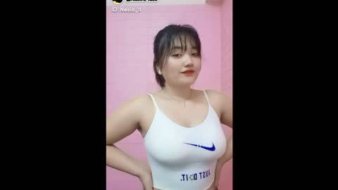 viral asia, look at this how charming the girl who is exercising