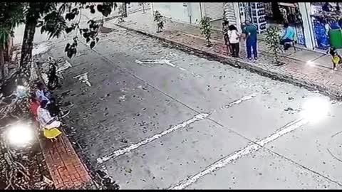 En video quedó registrado el asesinato de un profesor en Barrancabermeja