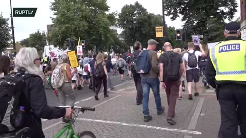 LIVE: London / UK - COVID-19 sceptics stage 'Unite for Freedom' rally - 28.08.2021