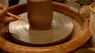 Muirhead Pottery: Throwing a Mug