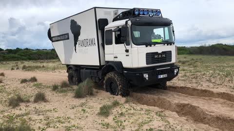 MAN 4x4 Truck stuck in the sand