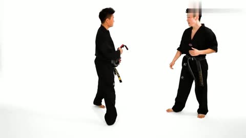 12-How to Do an Axe Kick - Taekwondo Training