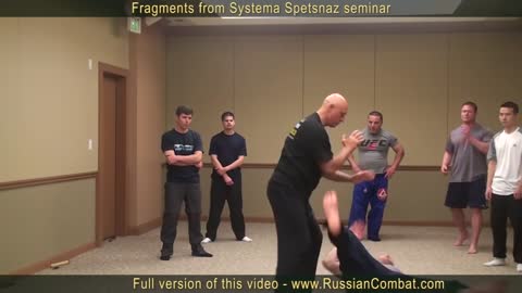 RUSSIAN SELF-DEFENSE TRAINING: Hand to hand combat. Fighting against a stronger opponent