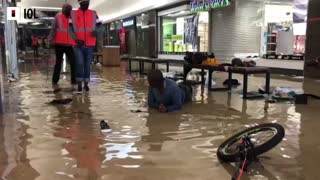 Vosloorus looters forced to swim on mall floor