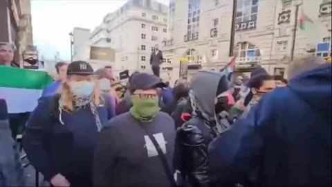 Patriotic Brits dole out punishment to far leftist protesters.