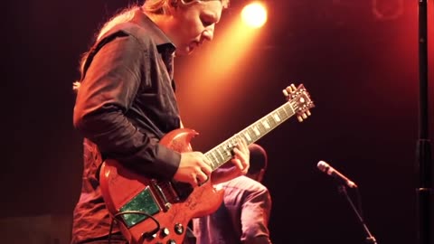 Derek Trucks - The MASTER of Blues Slide Guitar