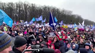 Protesters rally in Berlin against arming Ukraine
