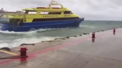 Playa del Carmen - Cozumel ferry battles strong winds and waves