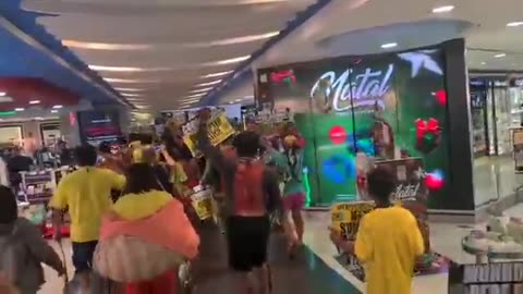 Indigenous people occupy Brasilia Airport in protest against Lula and Moraes