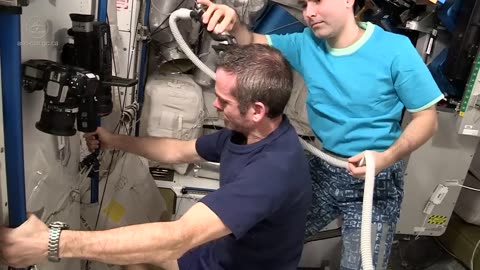 International Space Salon! (A haircut in space)