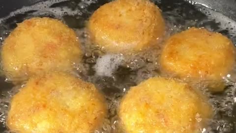 Cheese Sauce and Potato Croquettes ASMR