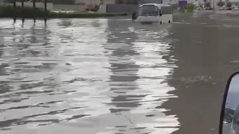 Dubai Flood #dubai #flooding: torrential rain brings #UAE city to a standstill #shorts