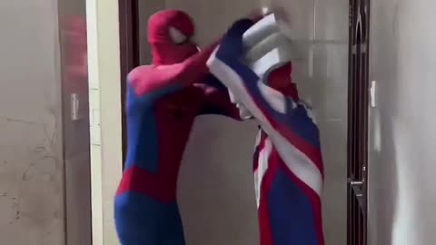 Spiderman vs Ultraman funny video.