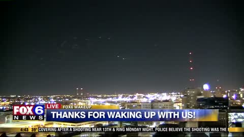 MYSTERIOUS LIGHTS over Milwaukee?!?!?! PLANNED Mass UFO light SHOW?? #UFO 👉👉👉 Follow me