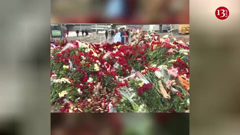 In Moscow, people commemorate those who died in the terrorist attack in front of shopping center
