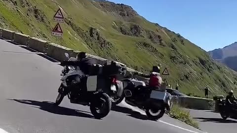 FailArmy When you lean into the curve instead of the on the gas 🤦‍♂️🏍️