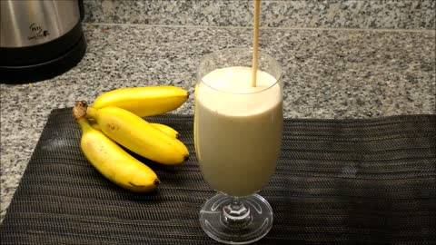 Banana Dry Fruits Milkshake
