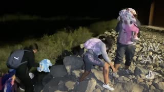 Illegal Immigrants Filmed BRAZENLY Crossing The US Border