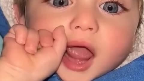 Cute baby viral video 100